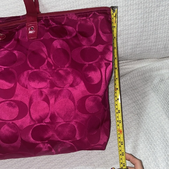 Like new Coach Getaway Signature Nylon Packable Weekender in Hot Pink - Picture 4 of 14